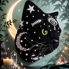 Larger than life felt cat head wall mount 'Belladonna Moonwhisker'