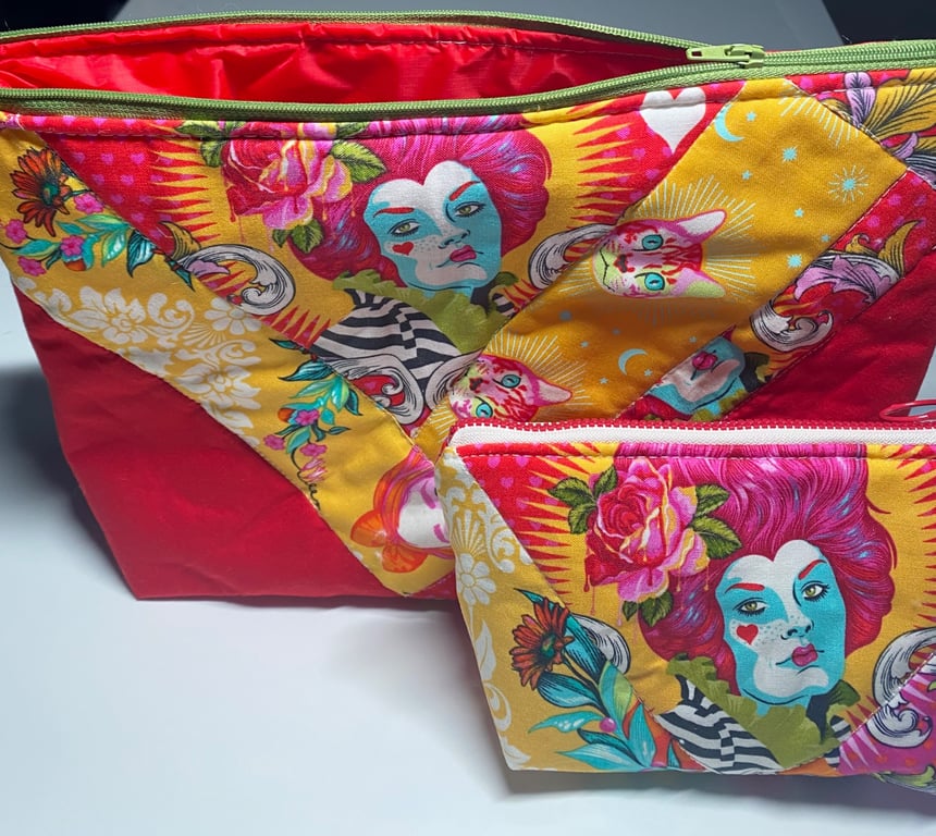 100% Cotton Patchwork Pouches, lined with Zips. Lots of colours, designs & sizes