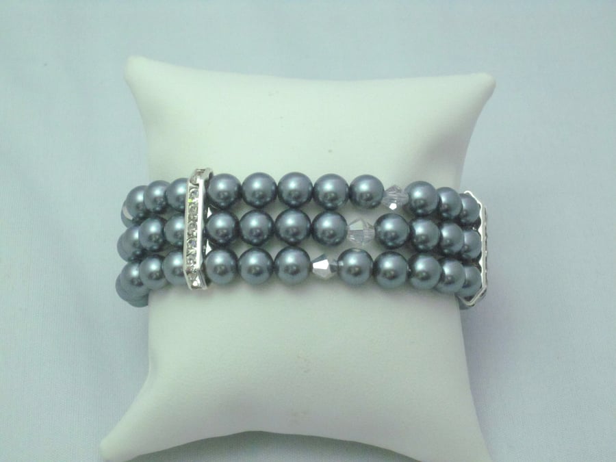 Grey glass pearl & crystal bracelet