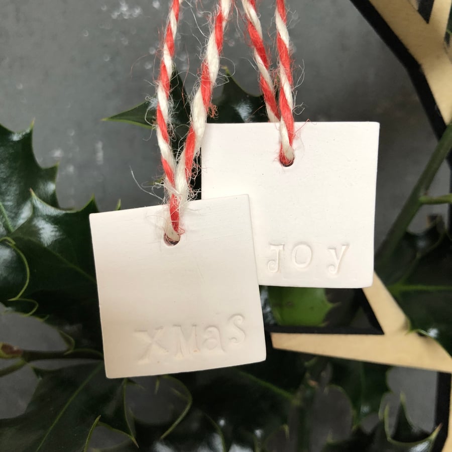 Ceramic gift tags - (Xmas, Joy) - red twine