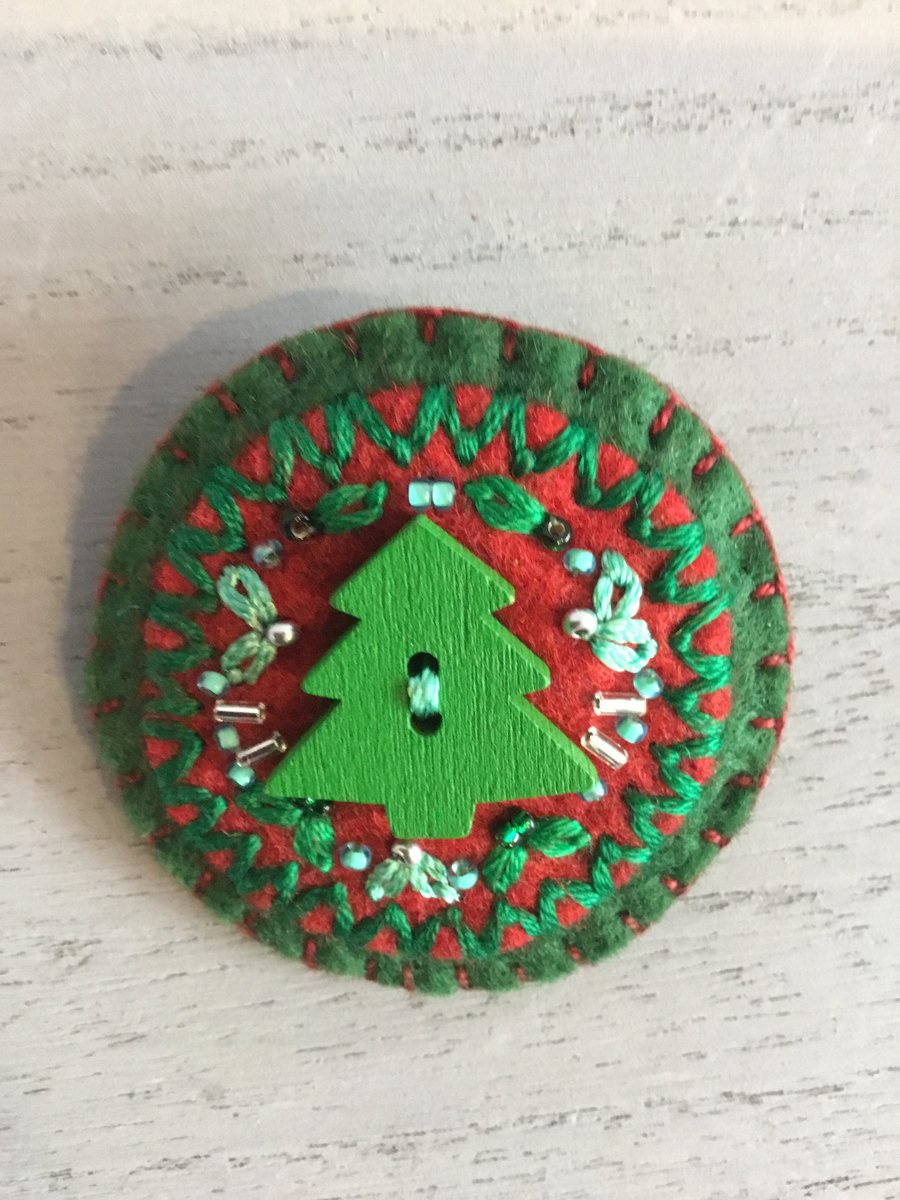 Hand Embroidered Christmas Tree Brooch 