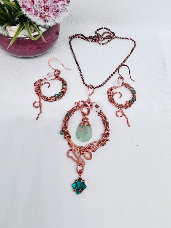 Solid Copper Statement Necklace and Earrings Set - Peridot & Amazonite Crystals