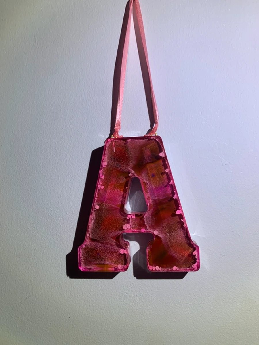 hanging letter