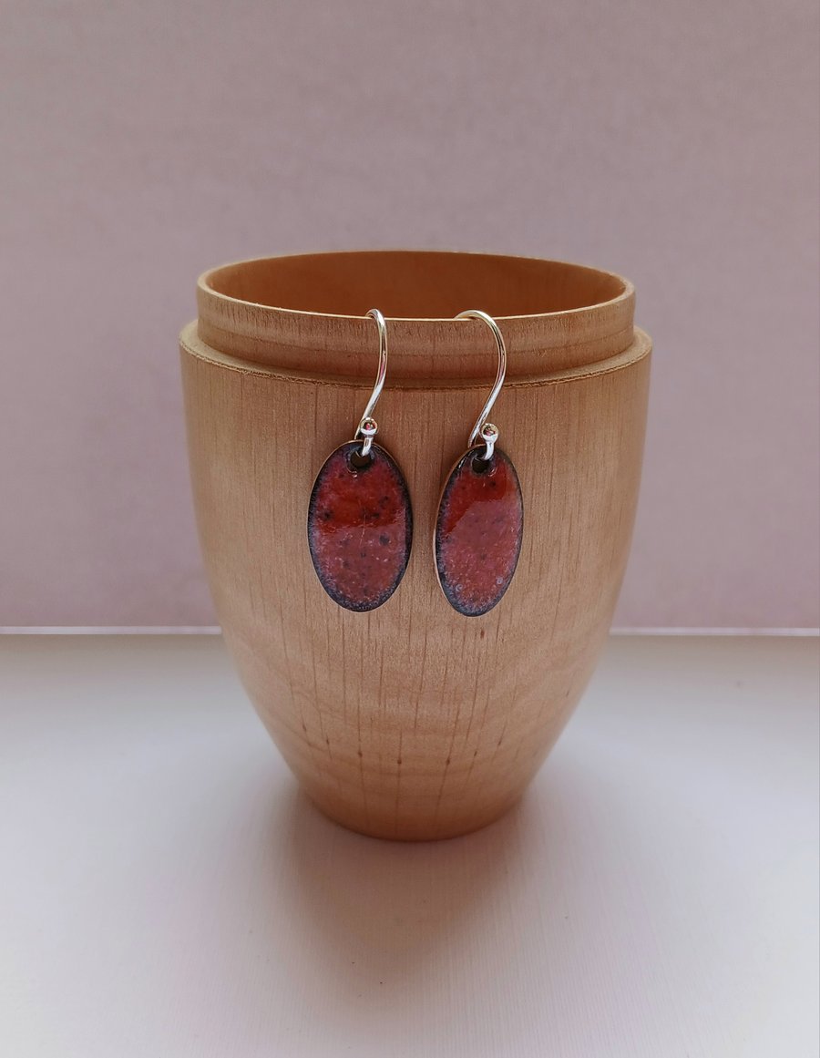 Oval earrings in dark pink enamel on copper 288