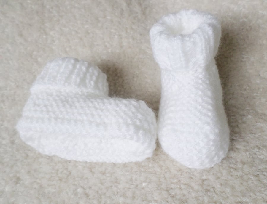 White knitted baby booties premature, newborn, baby doll 