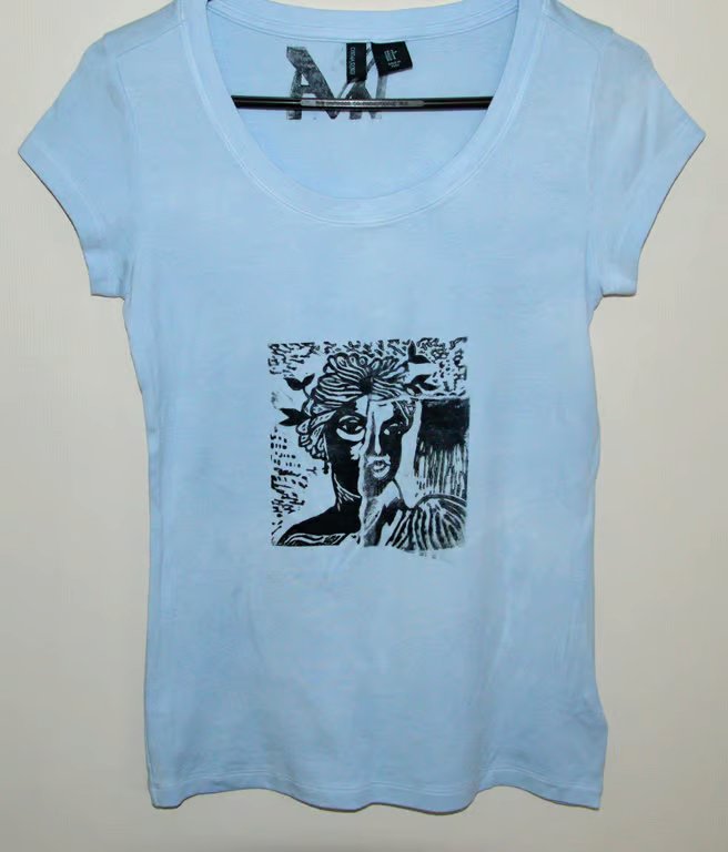 Ladies small T shirt with Roman fresco in blue cotton