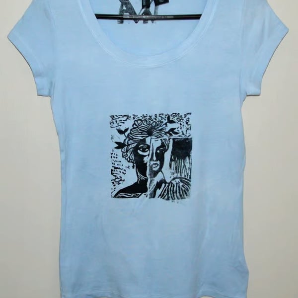Ladies small T shirt with Roman fresco in blue cotton