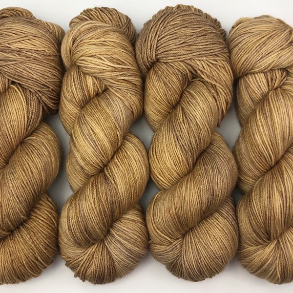 Hand Dyed Yarn: 4ply Deluxe Merino Nylon Sock Yarn - Aurelia