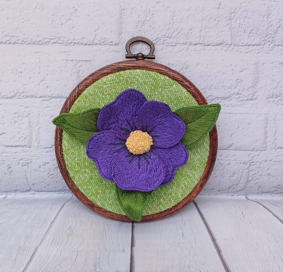 Stumpwork African Violet Flower Hand Embroidery 3D Hoop