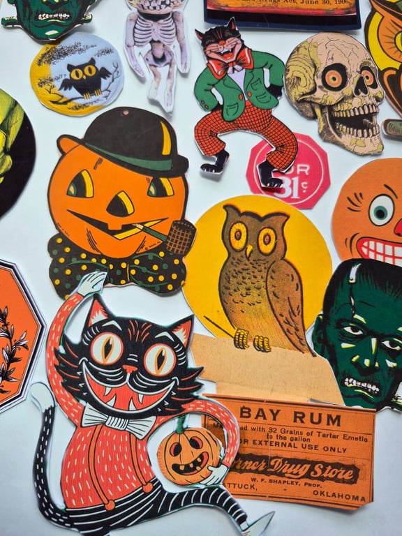 Vintage Retro Style Halloween Junk Journal Kit, Halloween Die Cuts