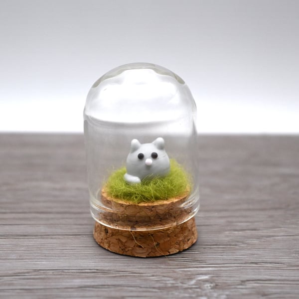 small glass grey cat keepsake figure
