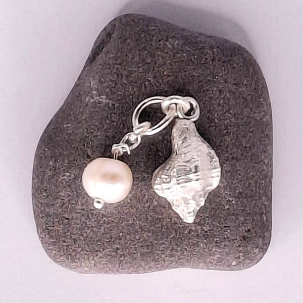 Conch Shell with Freshwater Pearl