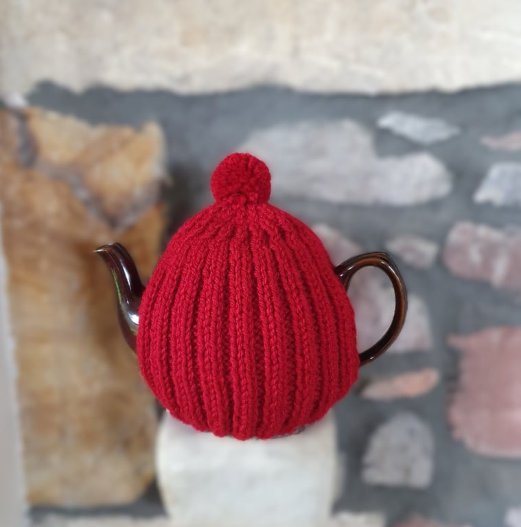 Medium Tea Cosy for 6 Cup, 1.1 lt Tea Pot, Hand Knitted, Brown Betty Compatible