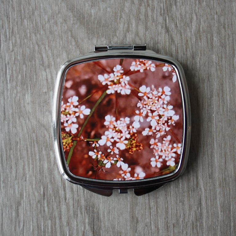Pocket mirror - compact mirror - Vintage floral print.