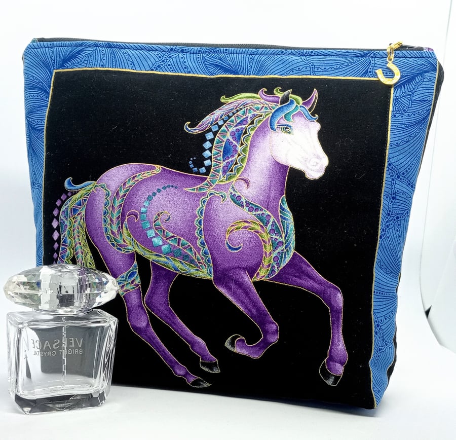 Horse toiletry bag NO POSTAGE 71LF