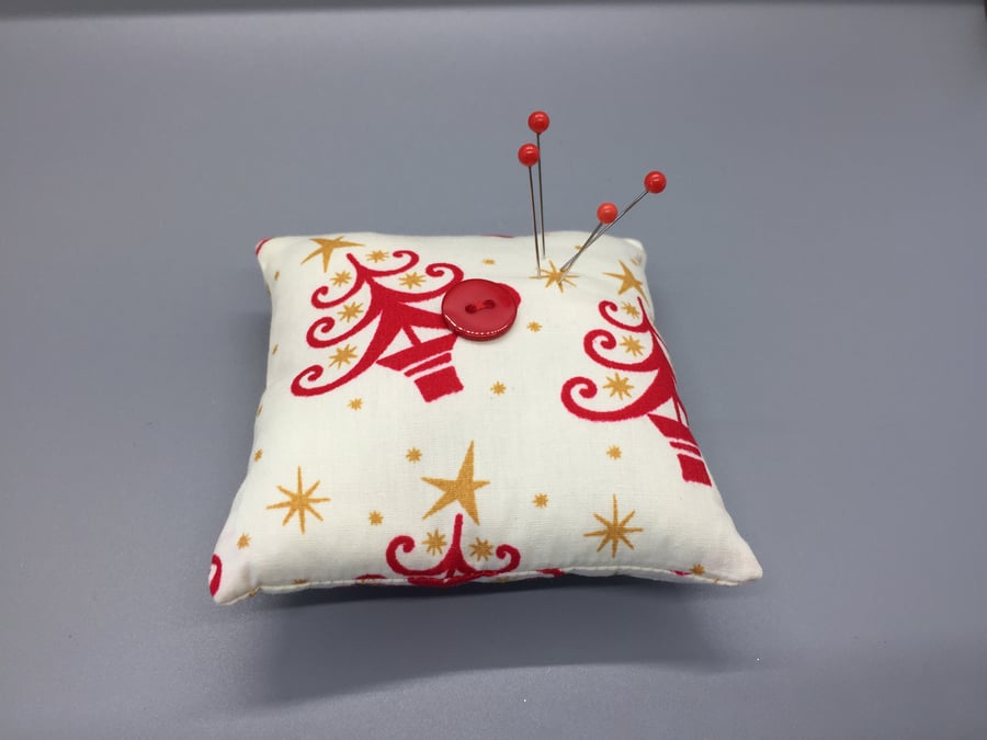 Christmas pin cushion 