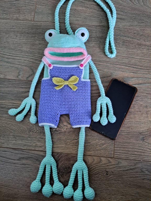 Handmade Crochet Frog Phone Bag, Cute  Crossbody Phone Holder