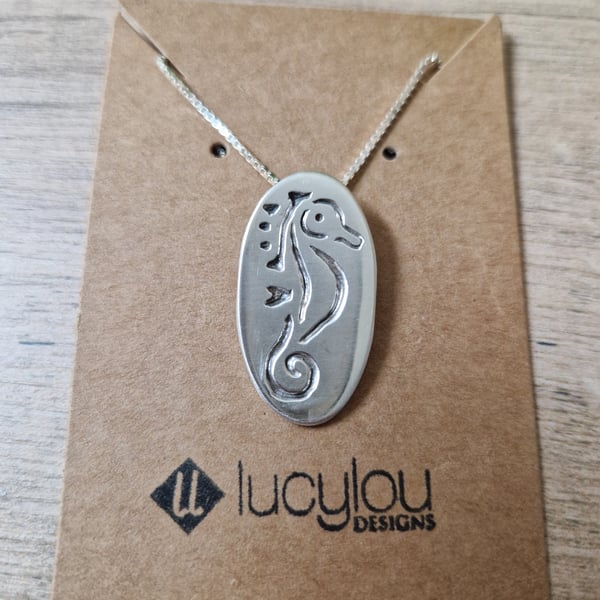 Silver Seahorse Pendant