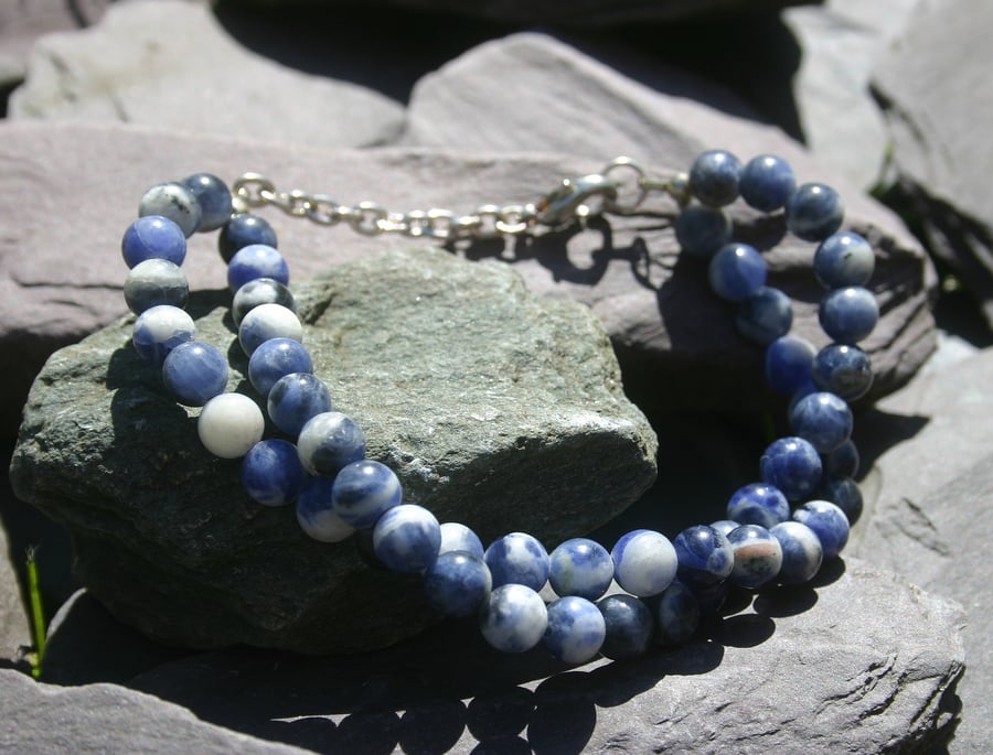 Blue banded agate bracelet