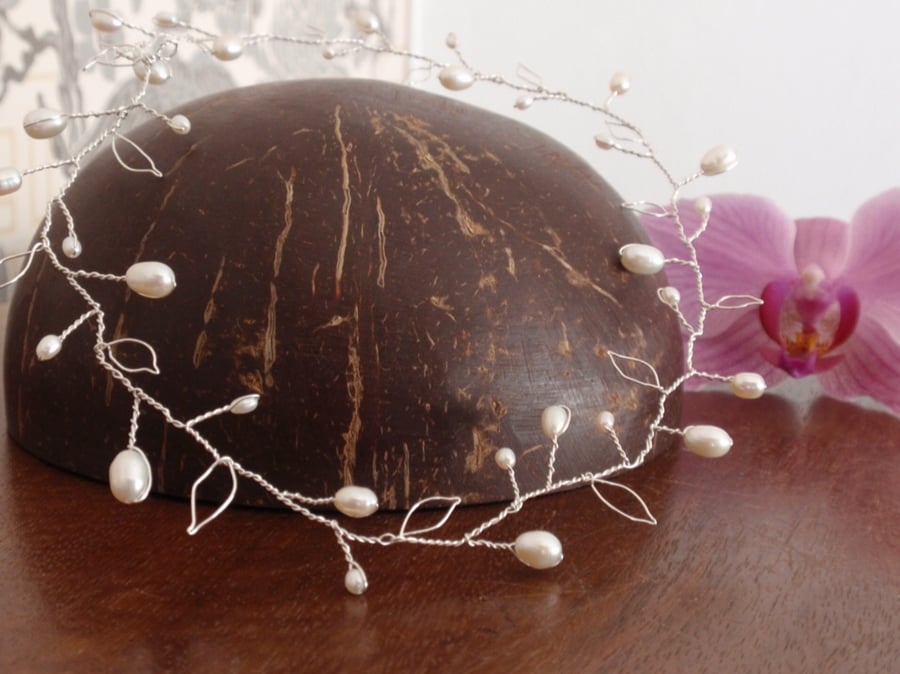 Elegant bridal hair vine with freshwater pearls and leaves