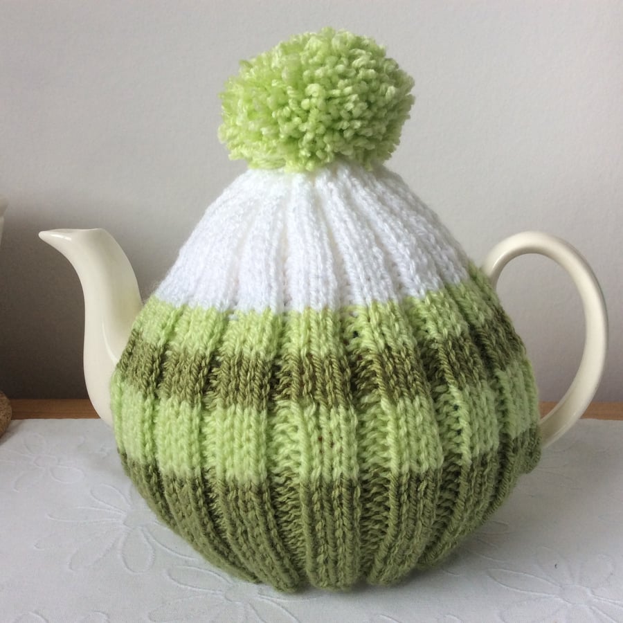 Green and White Tea Cosy fits 4-6 cup pot