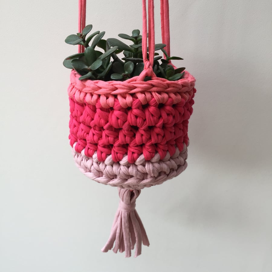 Crochet hanging planter - three-tone pink - free UK shipping