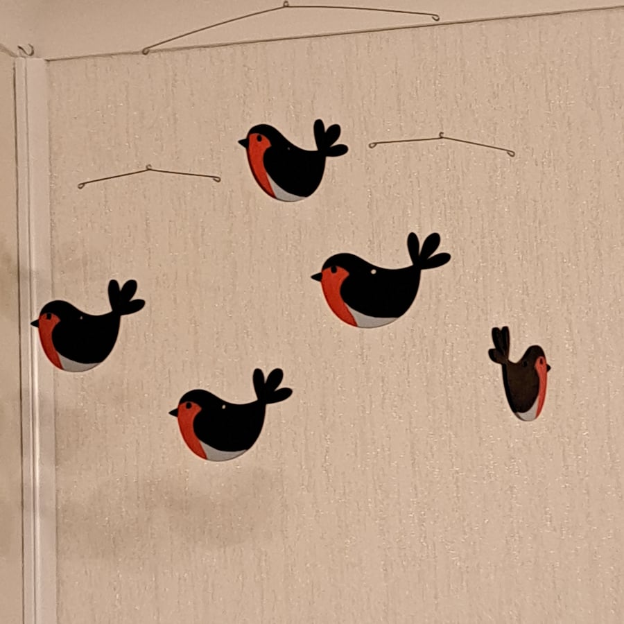 Wooden Robins hanging mobile decoration 
