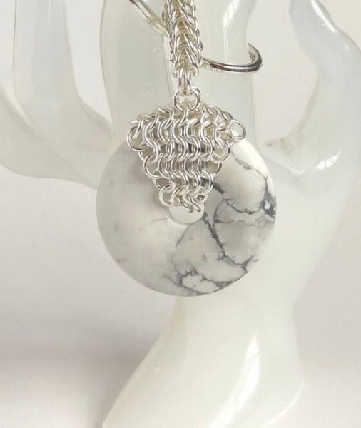 Howlite Donut Handbag Charm with Chainmaille Chain and Keyring