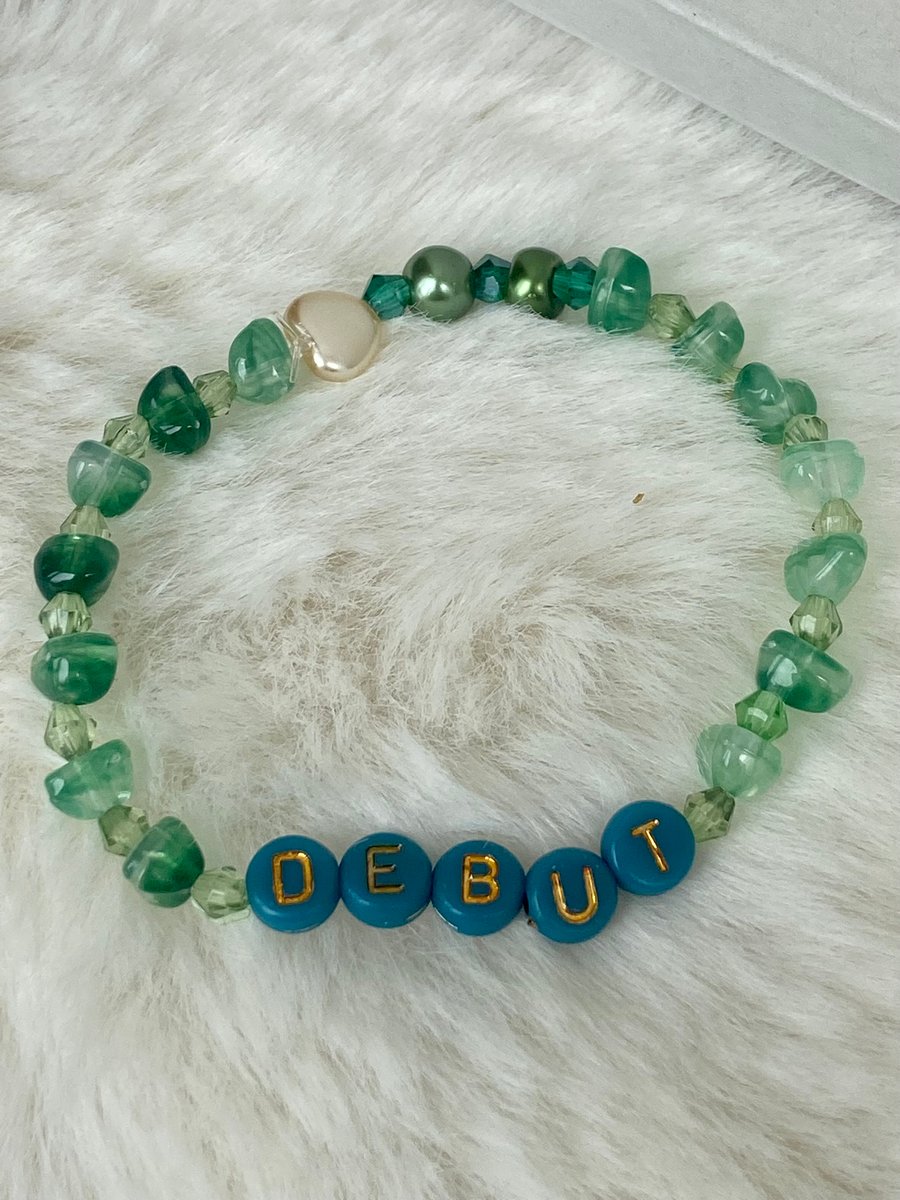 Debut crystal friendship bracelet Taylor Swift