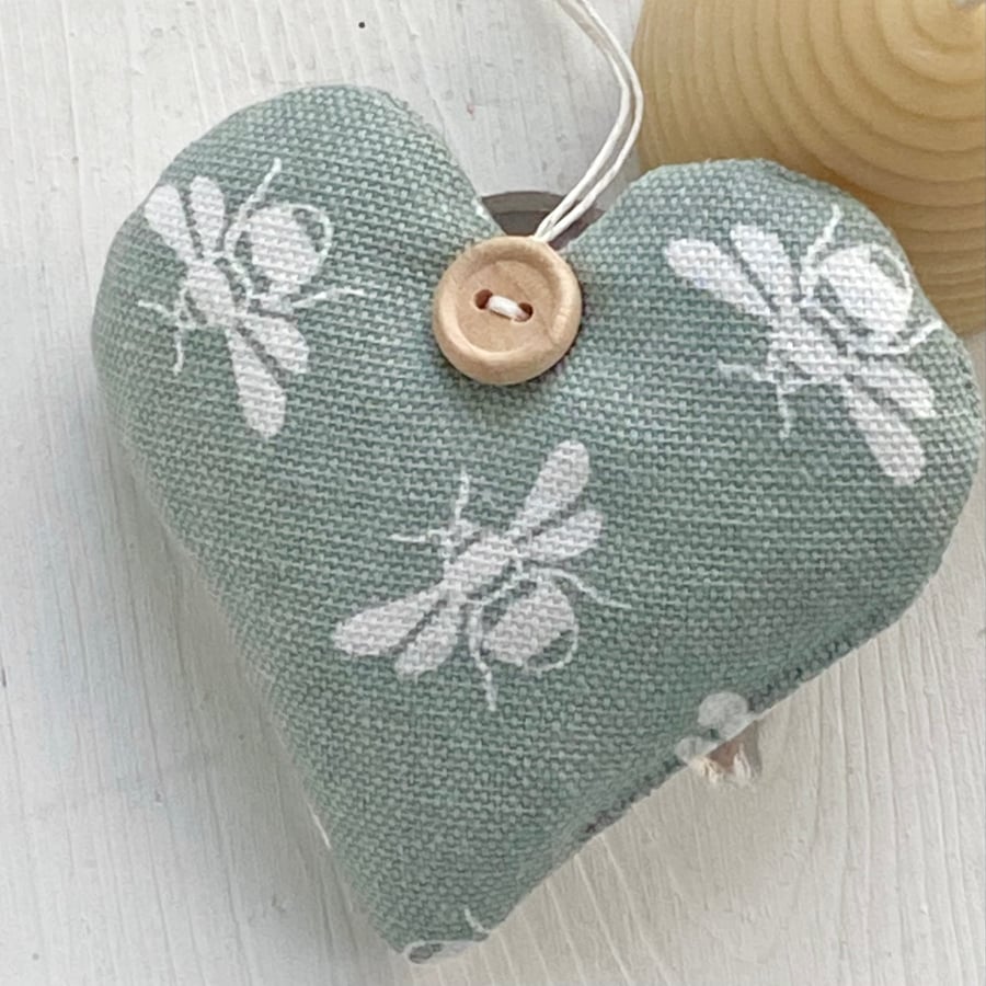 BEE DECORATIVE HEART - sage green, lavender or padded