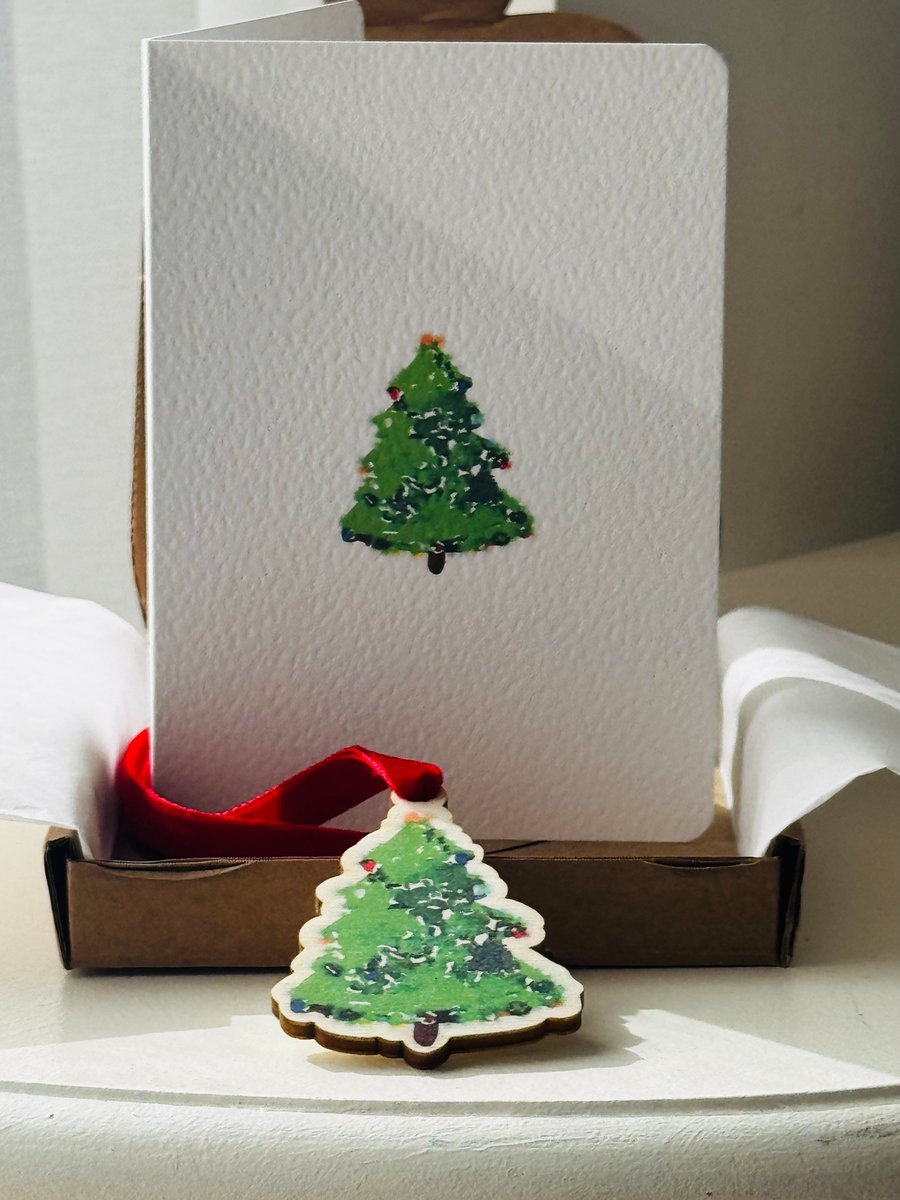 Christmas tree card and matching hanging wooden ornament GIFT SET (QM 312)