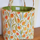 Gift bag: orange tulips