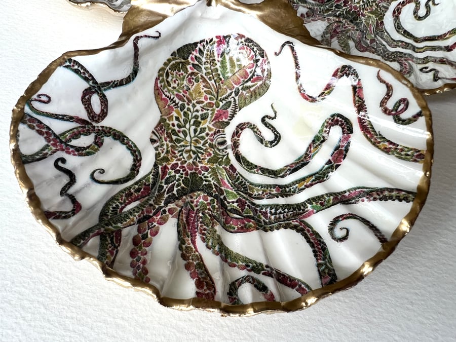 Octopus Dorset Scallop Shell Trinket And Jewellery Dish.