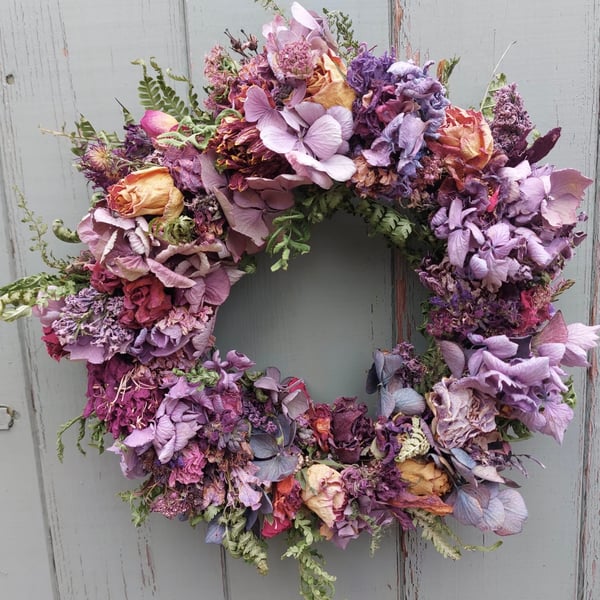 Dried Flower Wreath. 26cm Diameter. Handmade. 