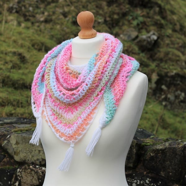 Multicoloured triangle scarf