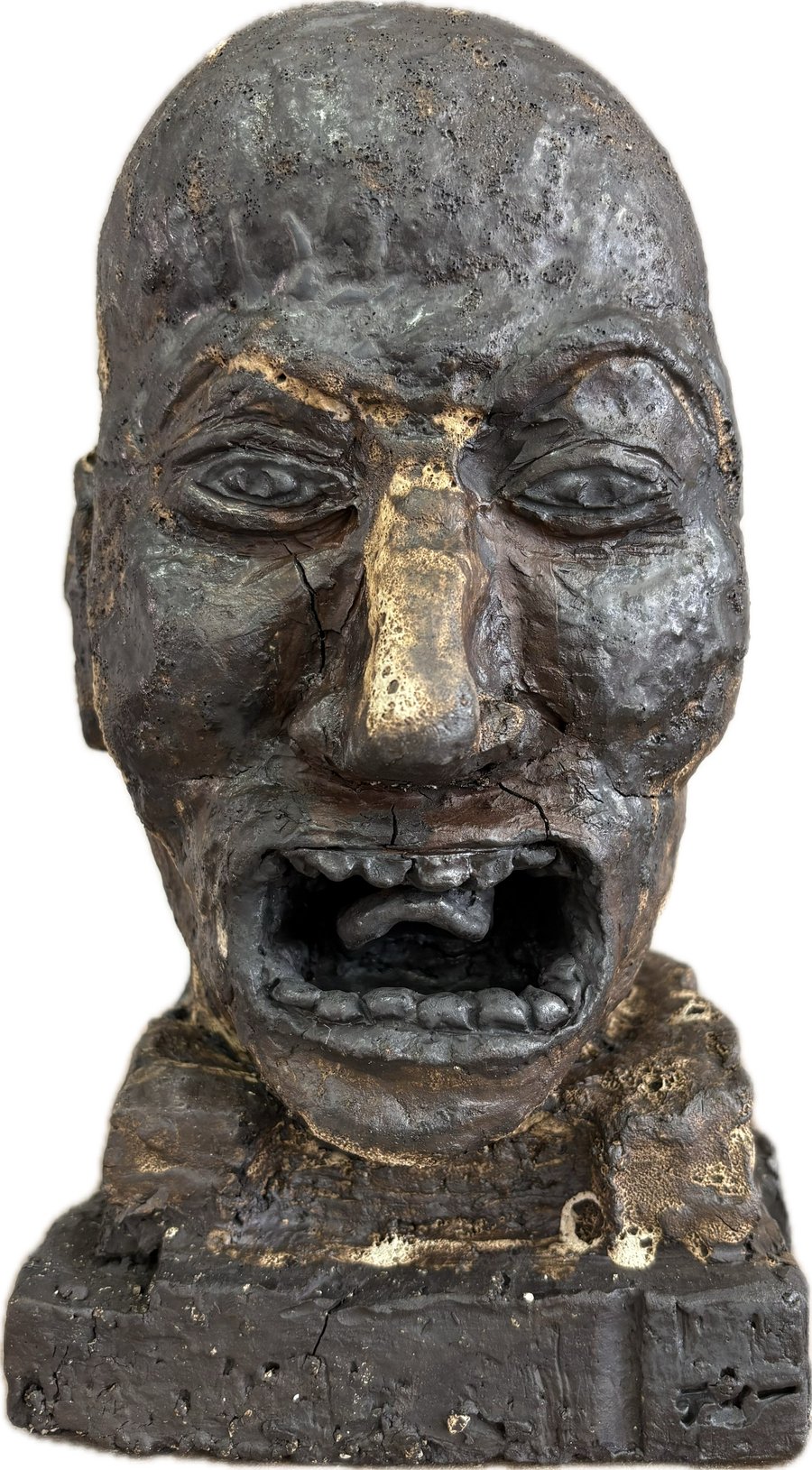 Figure11, 2025. figurative ceramic sculpture. 