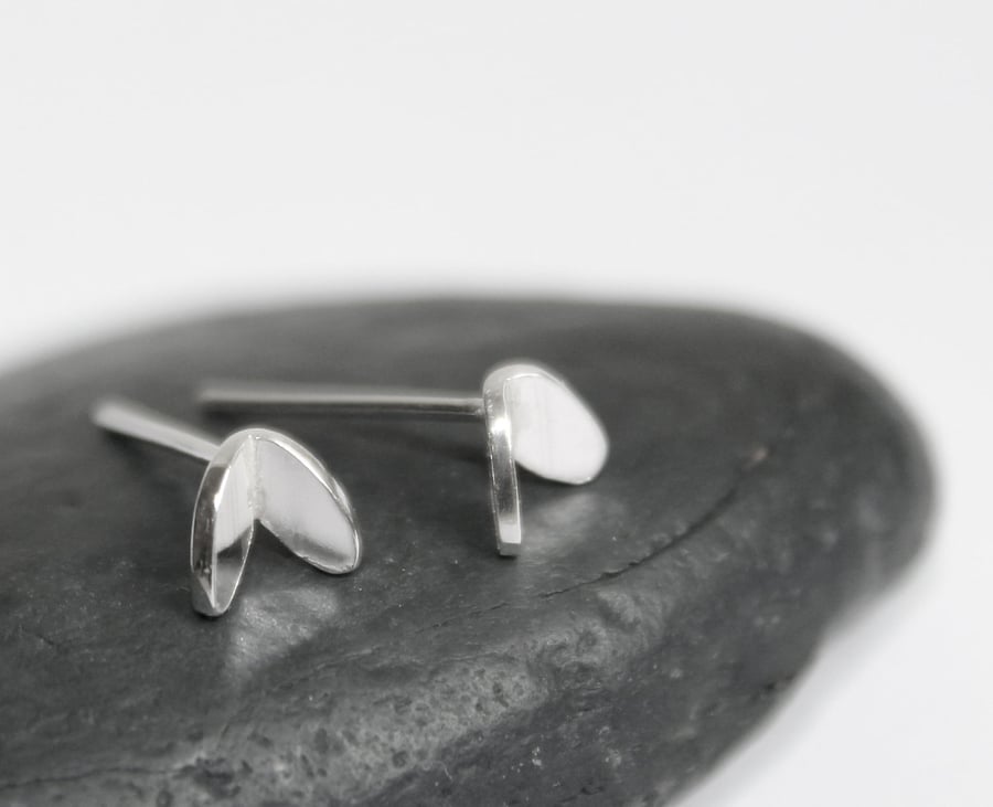 Tiny Leaf Earrings - Silver Leaf Earrings - Silver Stud Earrings