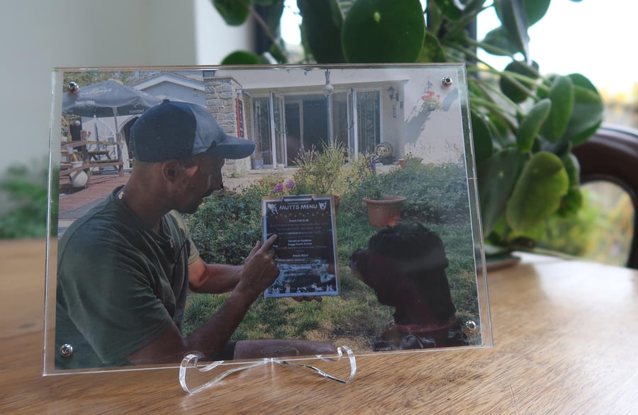 Photo frame, crystal clear acrylic , sign holder, notice board, desk top, 