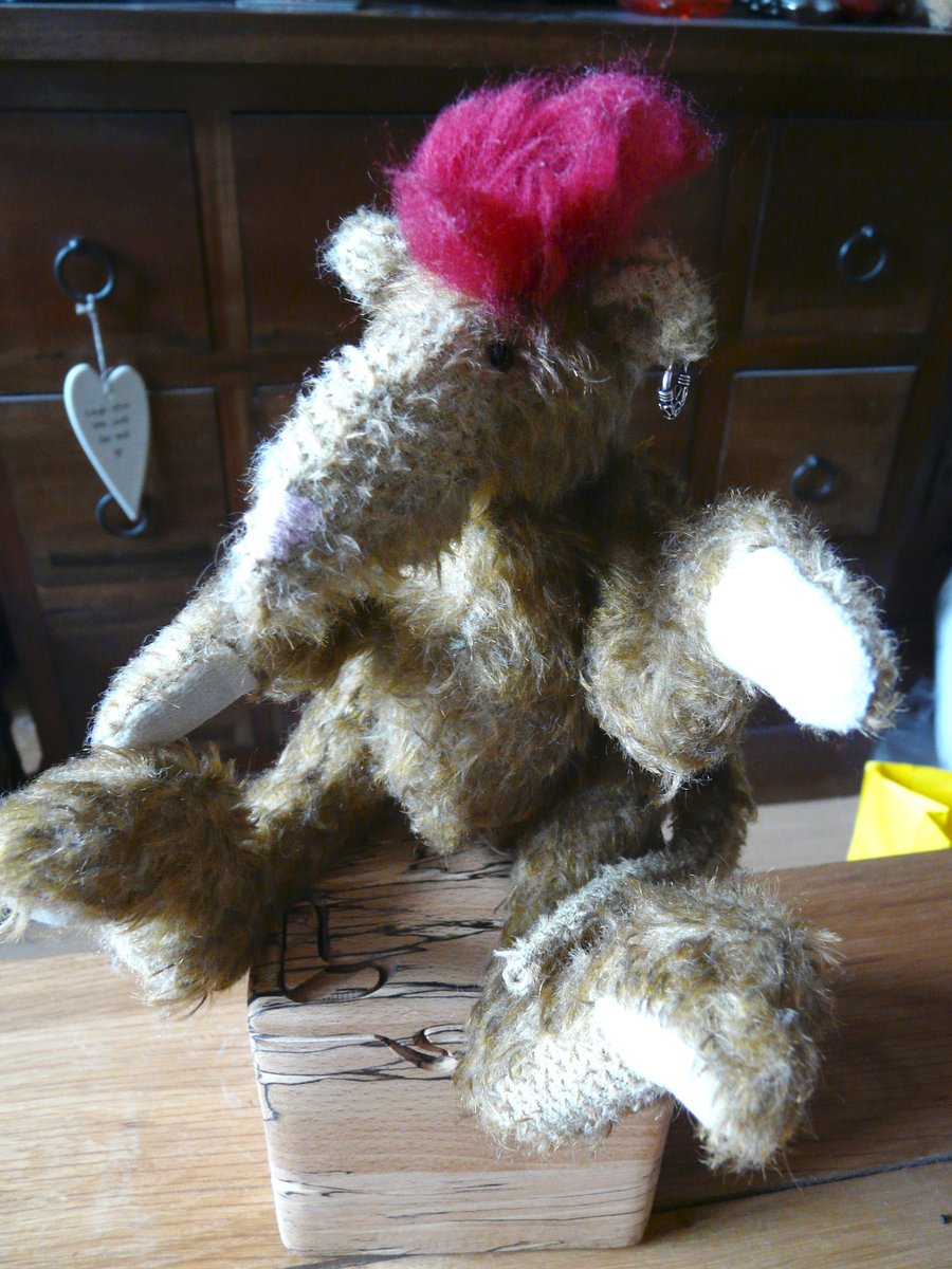 Punk Rat with Amazing  Mohican!