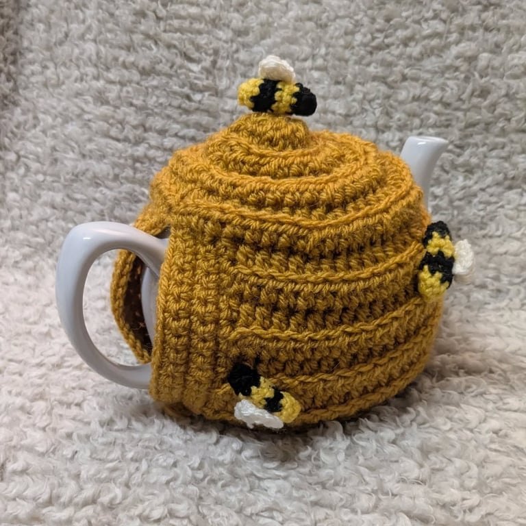 Beehive Tea Cosy to fit a medium sized 4-6 cup teapot 