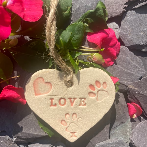 Love paw prints pottery hanging heart, decorative, gift tag pink - free postage