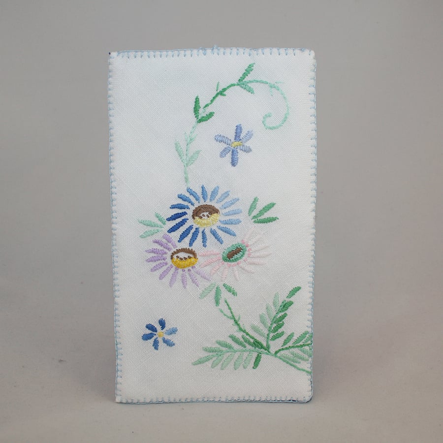 Glasses case from vintage linen