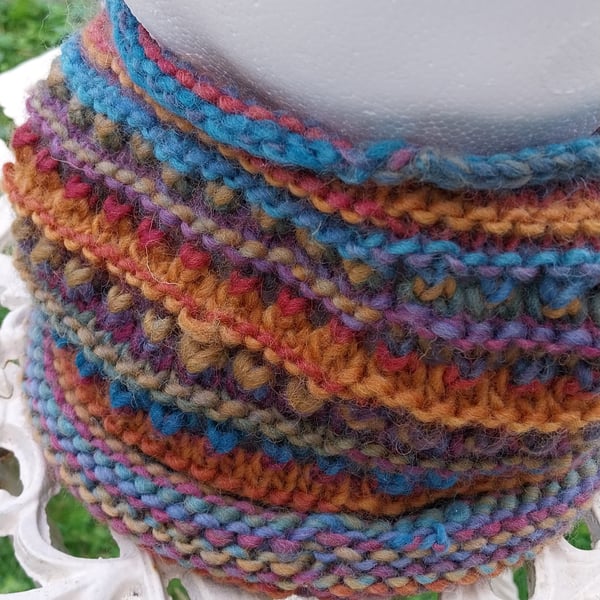 Handknit chunky wool circular cowl col 1