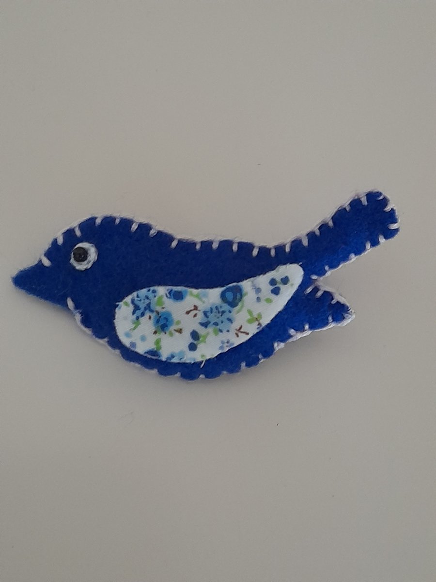 Cute bird felt brooch
