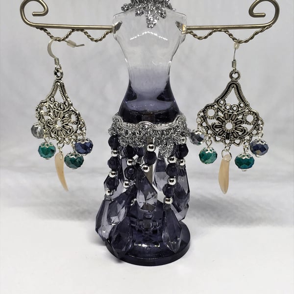 Long dangle earrings- Silver chandelier earrings-Dangle earrings-Cream carnelian