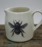Porcelain jug with bee design - Image 1