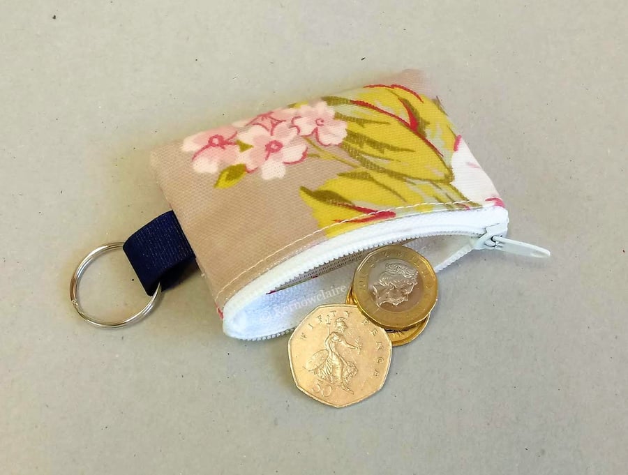 Mini coin purse key ring in beige with pink flowers
