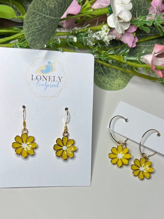 Yellow Daisy Earrings, Floral Charms, Handmade Jewellery 