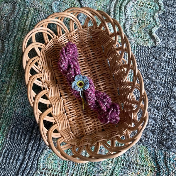 Hand spun art yarn - pure wool