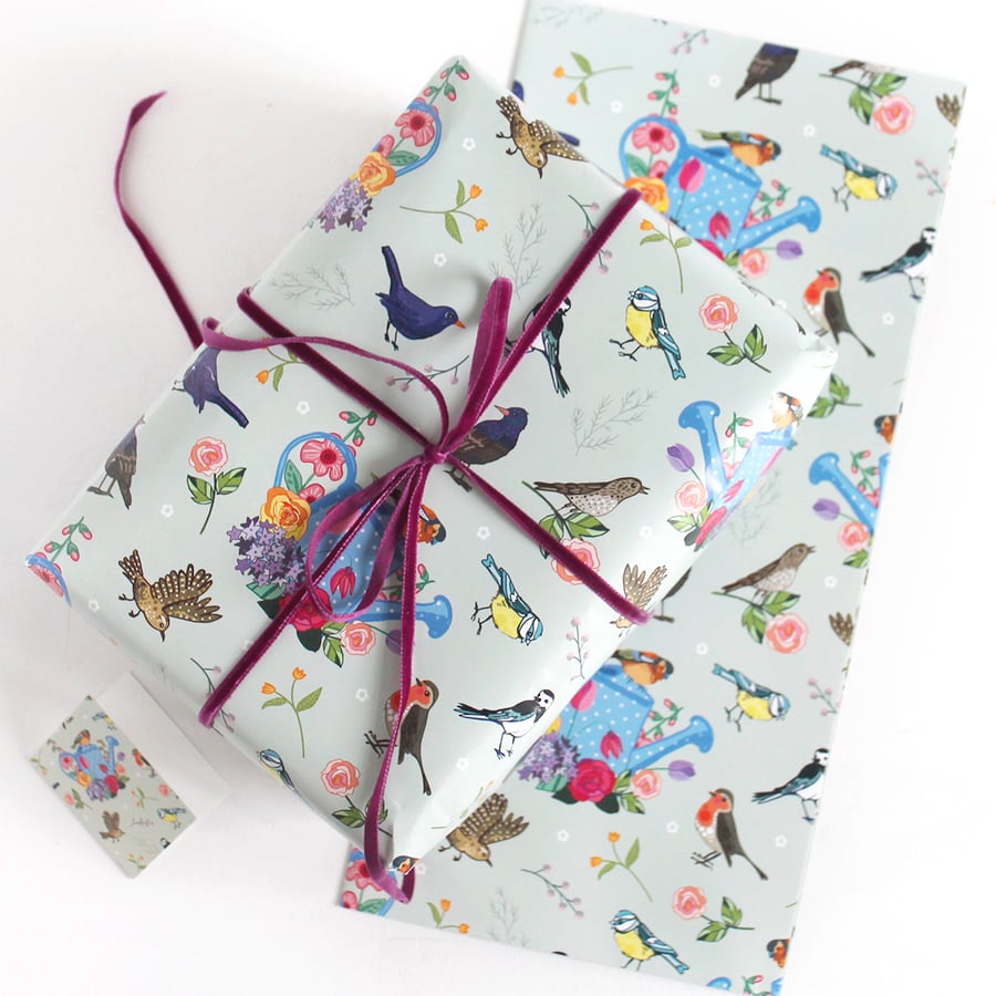 British Garden Birds Gift Wrap pack of 2 Sheets with 2 tag